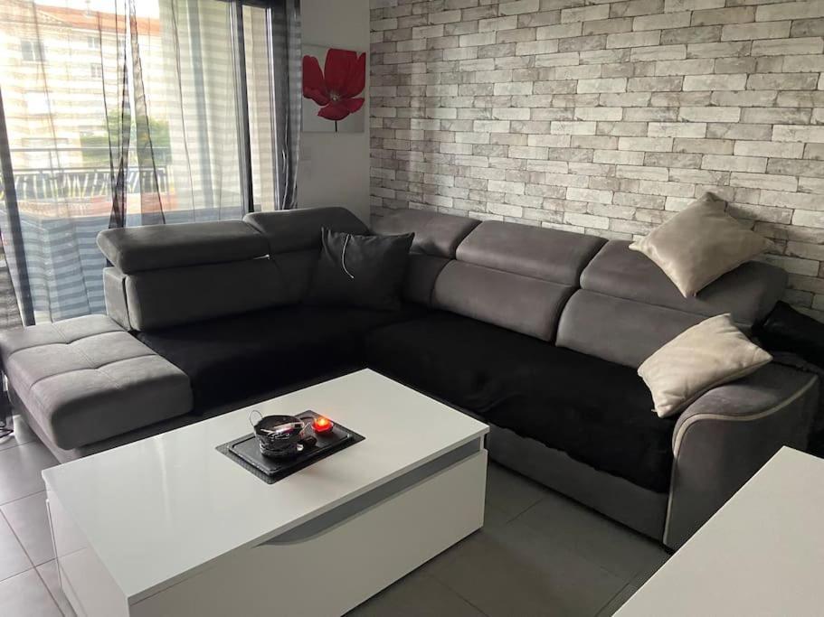Katy Apartment Tournon-sur-Rhone Bagian luar foto